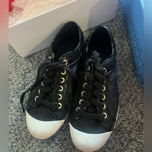 Women’s size 7.5 coach sneaker
